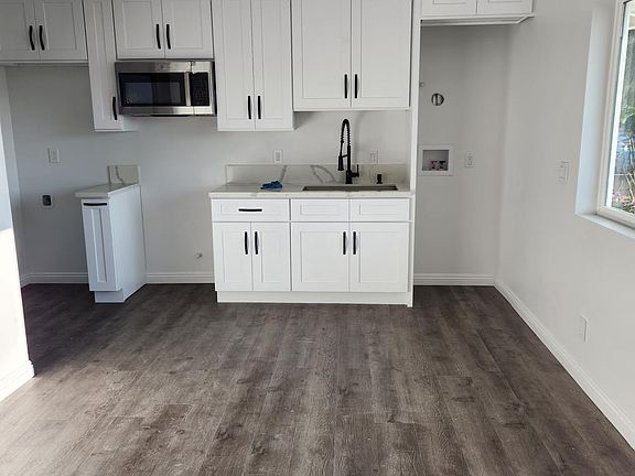 4th image of 3732 S Ferntower Ave #A