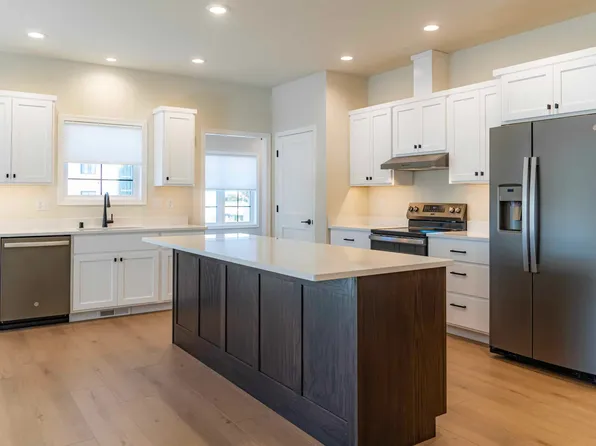 1400 Path Pl, Onalaska, WI 54650