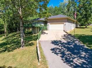 61 Doreen Dr, Mountain Home, AR 72653