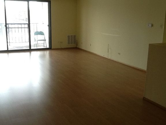 5th image of 350 Plum Creek Dr APT 210