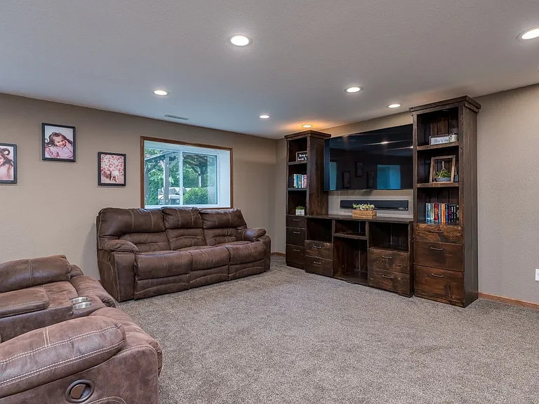 305 Tanager Rd — Photo 25