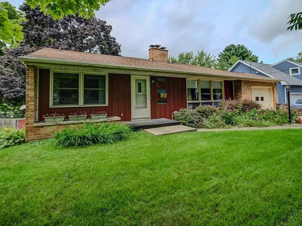 5405 Schluter Rd, Monona, WI 53716