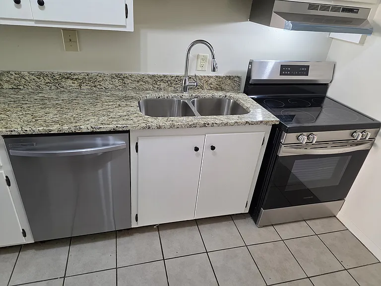 220 Jockey Club Dr #1 — Photo 8