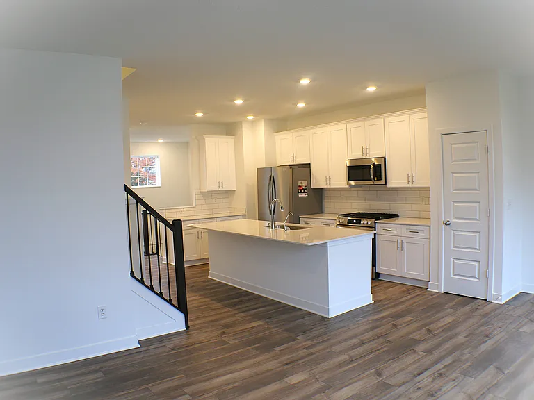 13859 Gatsby Dr — Photo 13