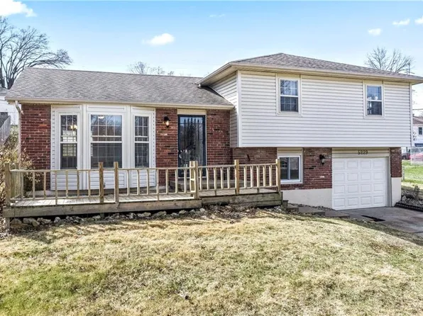 5229 Lakewood St, Kansas City, KS 66106