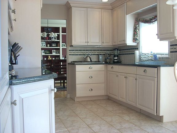 2nd image of 163 Rolling Hill Dr