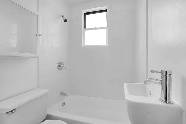 Rented by HH Property Management Services LLC | media 8