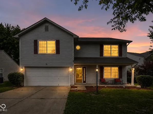 4620 Driftwood Ln, Greenwood, IN 46143