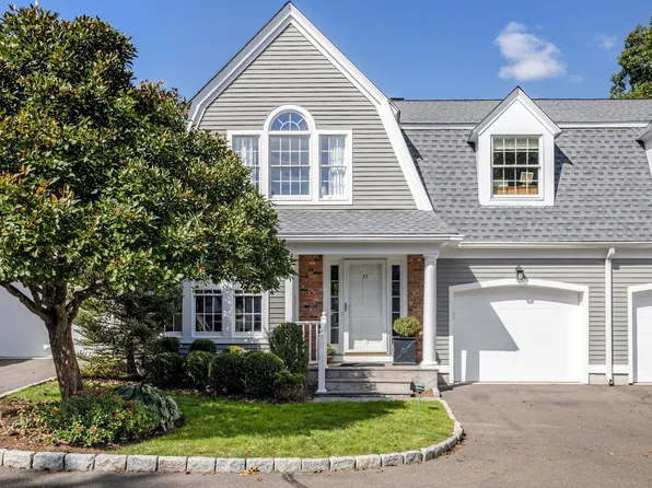 37 Lakeview Avenue #37, New Canaan, CT 06840