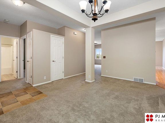 4th image of 6085 N 146th St