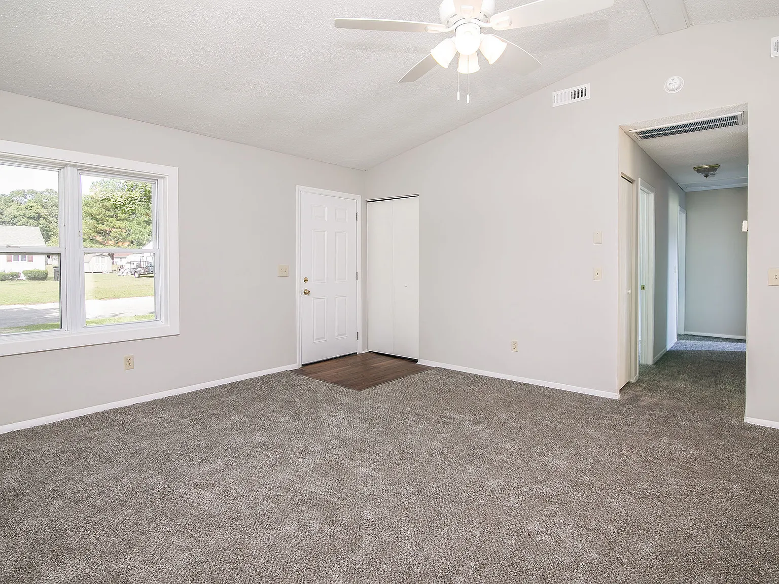 1113 Bryn Mawr Avenue - 1 — Photo 3