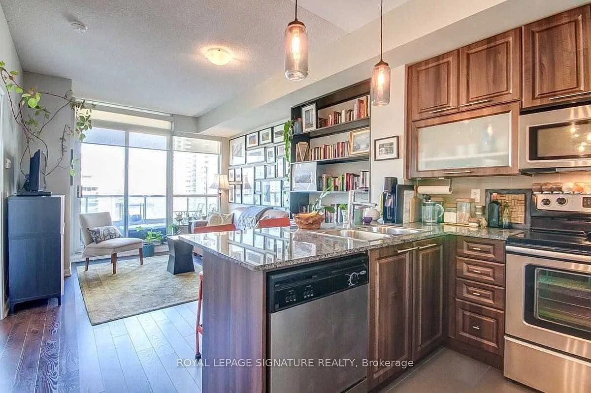2 bed, $2,400 — Photo 1