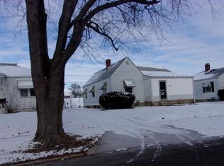 1360 W Marietta St, Decatur, IL 62522