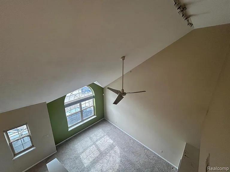 39460 Springwater Dr — Photo 13