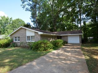 1012 Stage Rd, Auburn, AL 36830