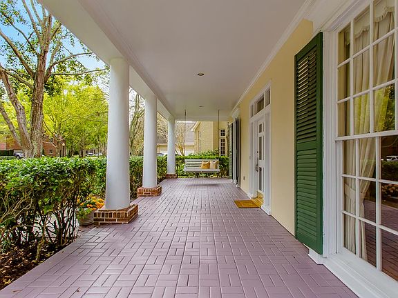 3rd image of 40 Glen Loch Ct