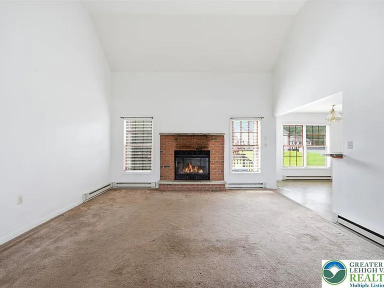 86 Northpark Dr E — Photo 12