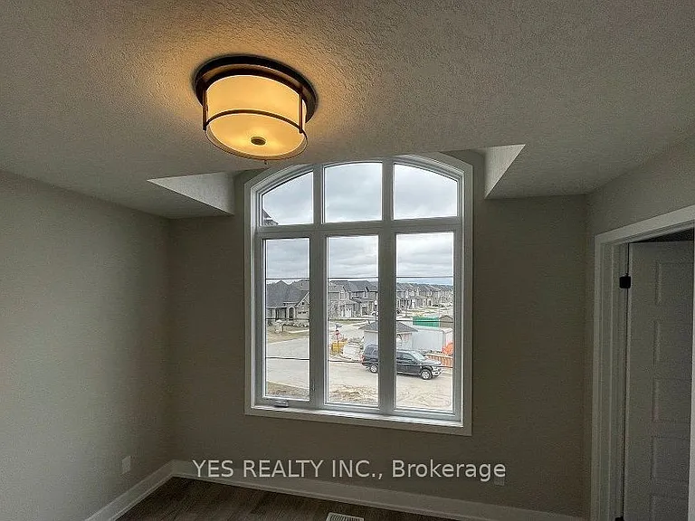 87 Doon Creek St — Photo 8