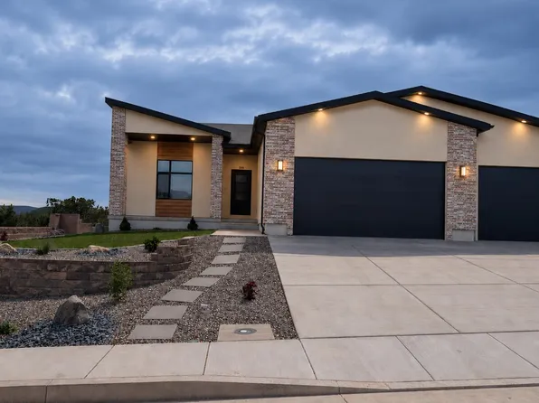 2082 S Serenity Dr, Cedar City, UT 84720