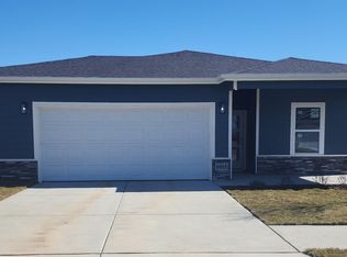 1013 Spring Creek Rd, McPherson, KS 67460