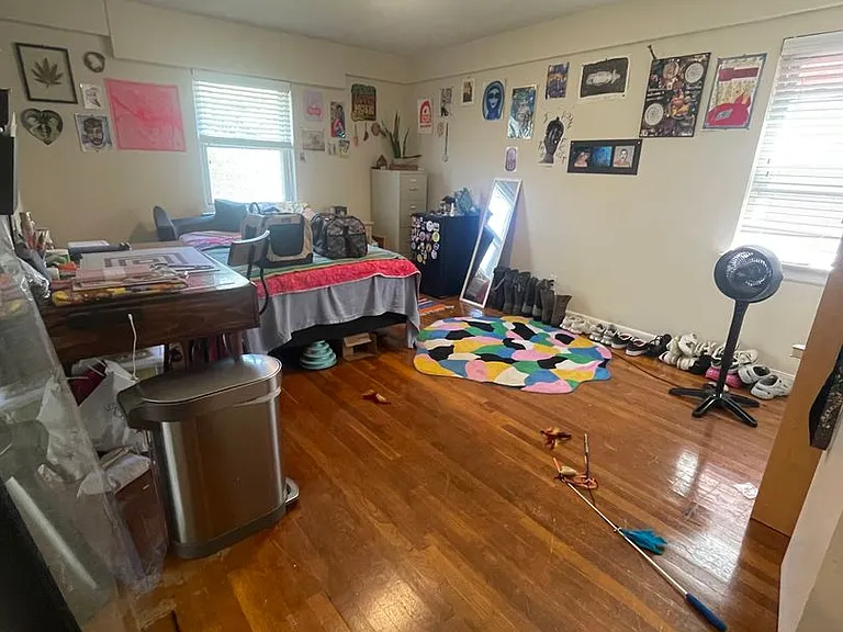 3425 Kensington Avenue — Photo 40