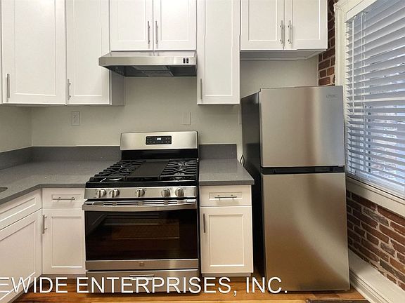 4th image of 450 S Benton Way #205