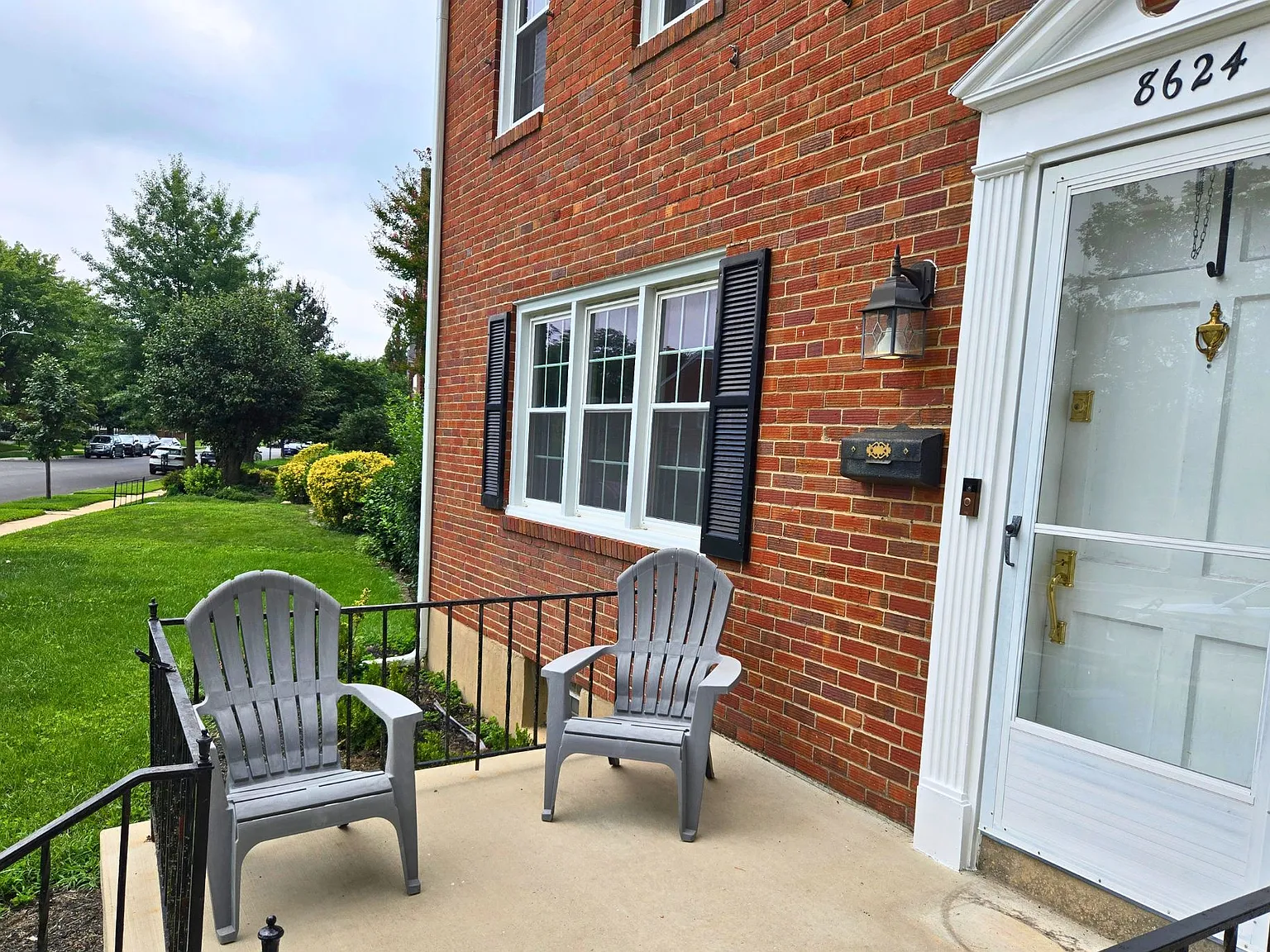 3 bed, 1800 sqft, $2,700 — Photo 3