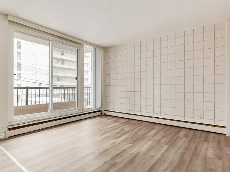 127 25th Ave SW #402 — Photo 16