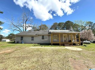 686 County Road 61, Roanoke, AL 36274