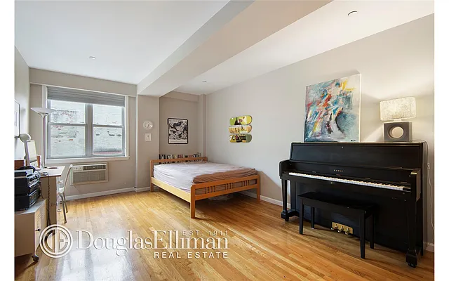 Rented by Douglas Elliman | media 33