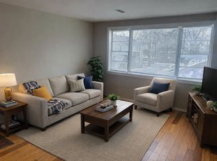 912 1/2 S Noland Rd APT E, Independence, MO 64050