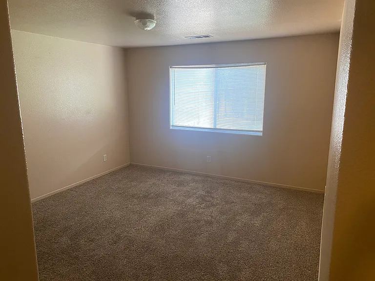2602 E Skyview Ave — Photo 17