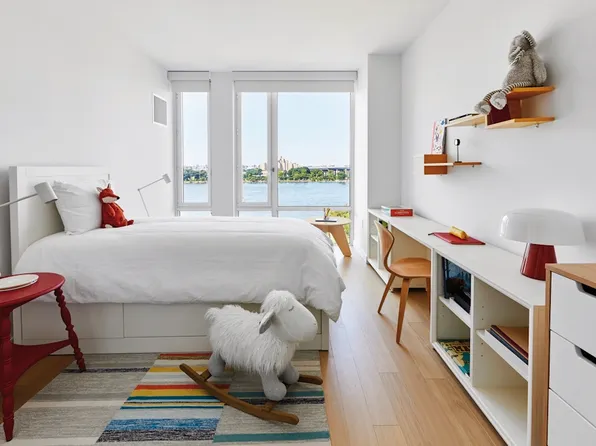 10 Halletts Point image 3 of 75