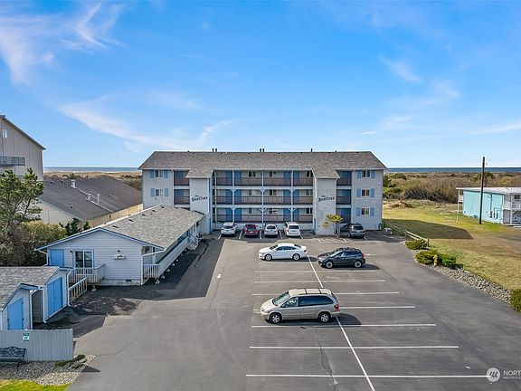 3rd image of 835 Ocean Shores Boulevard NW #306