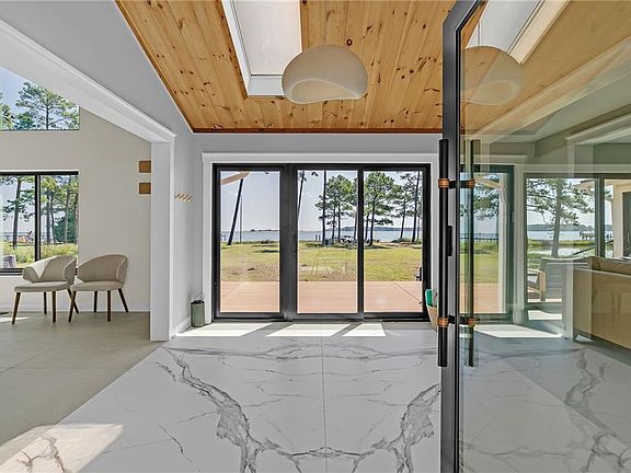 5th image of 687 Clark Point Dr