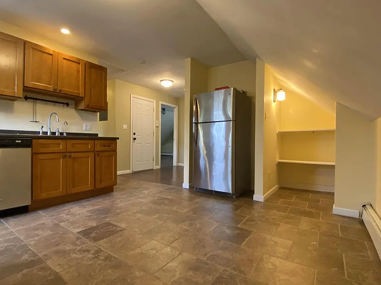 Eat-in kitchen
