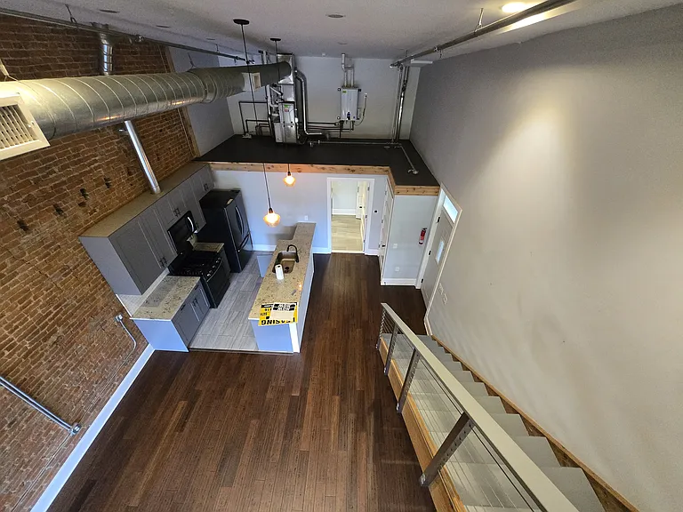 232 E Michigan Ave #1 — Photo 4