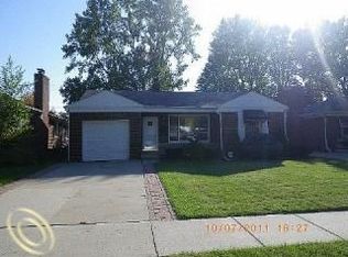 20224 Chalon St, Saint Clair Shores, MI 48080