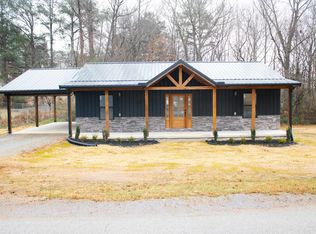 279 Oakgrove Rd, Selmer, TN 38375