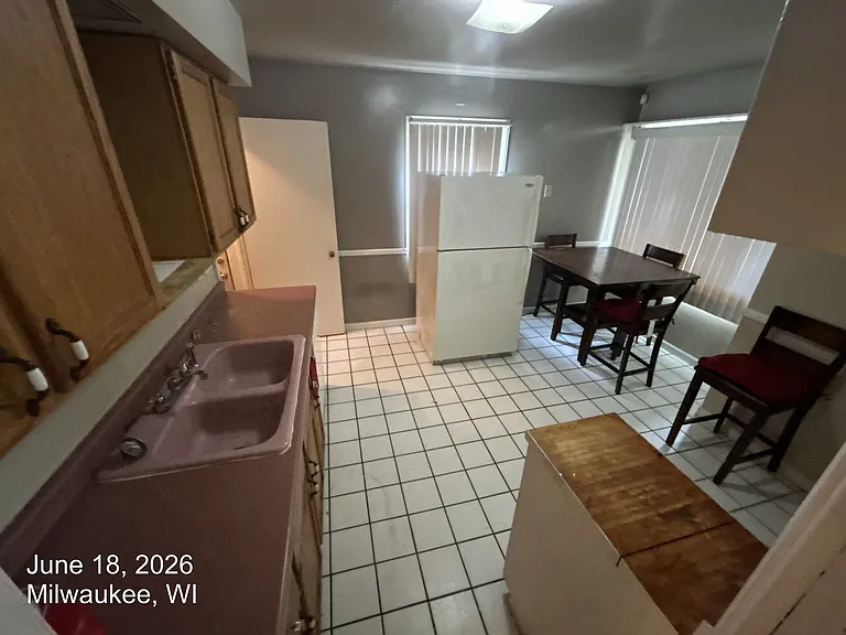 4508 N 74th St — Photo 3