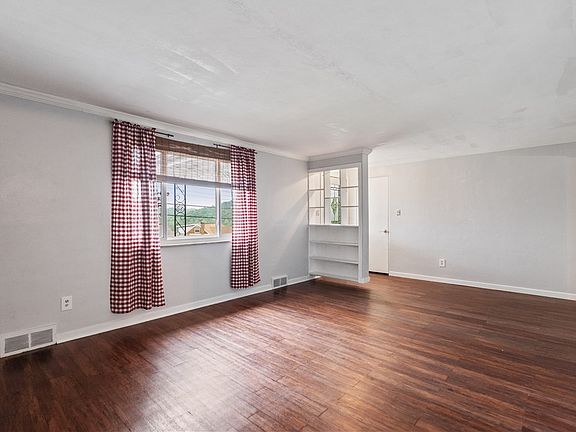 4th image of 422 Oliver Dr