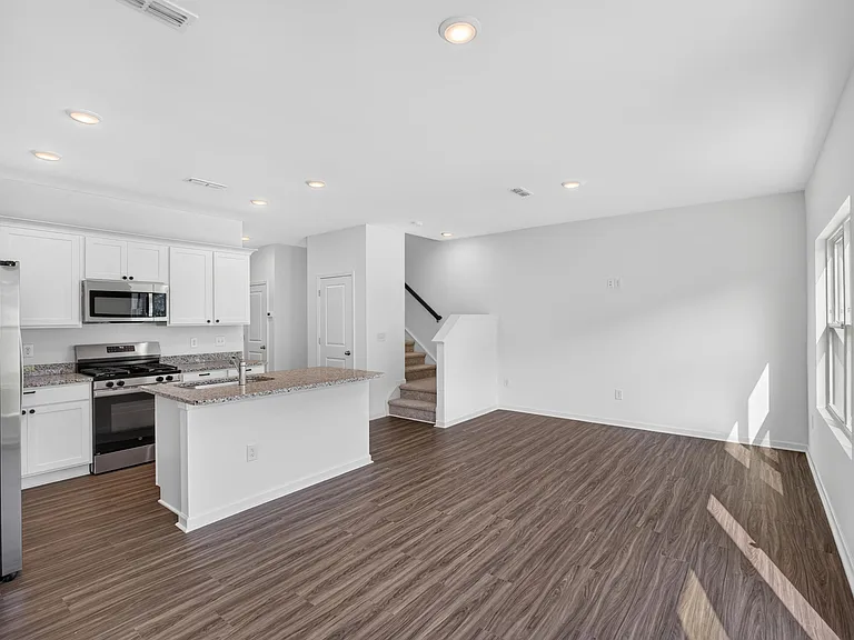 200 Flagstone Way #67 — Photo 3