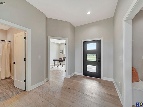 4th image of 7922 S 42nd St