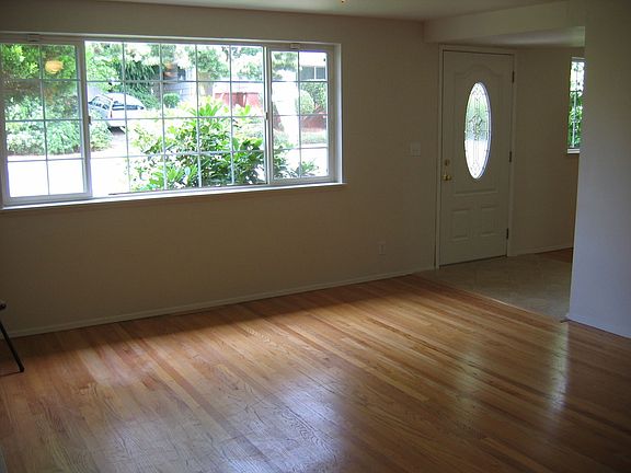 Living Room upper unit