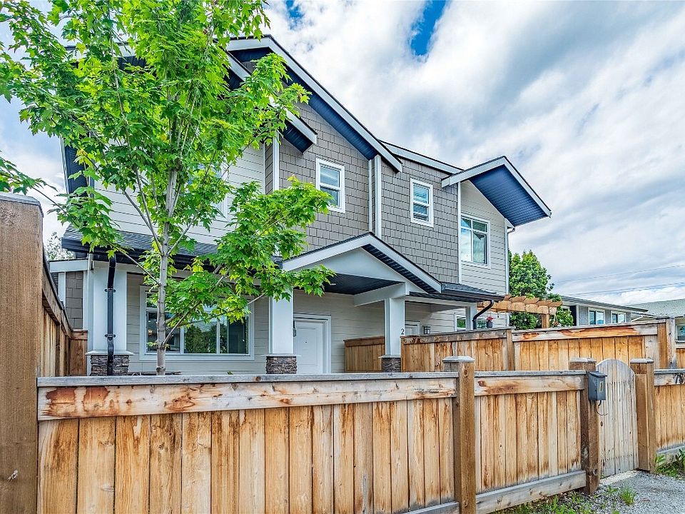 1st image of 782 Coopland Cres #1