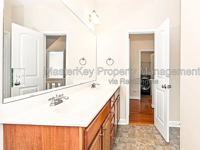 725 Keystone Park Dr — Photo 20