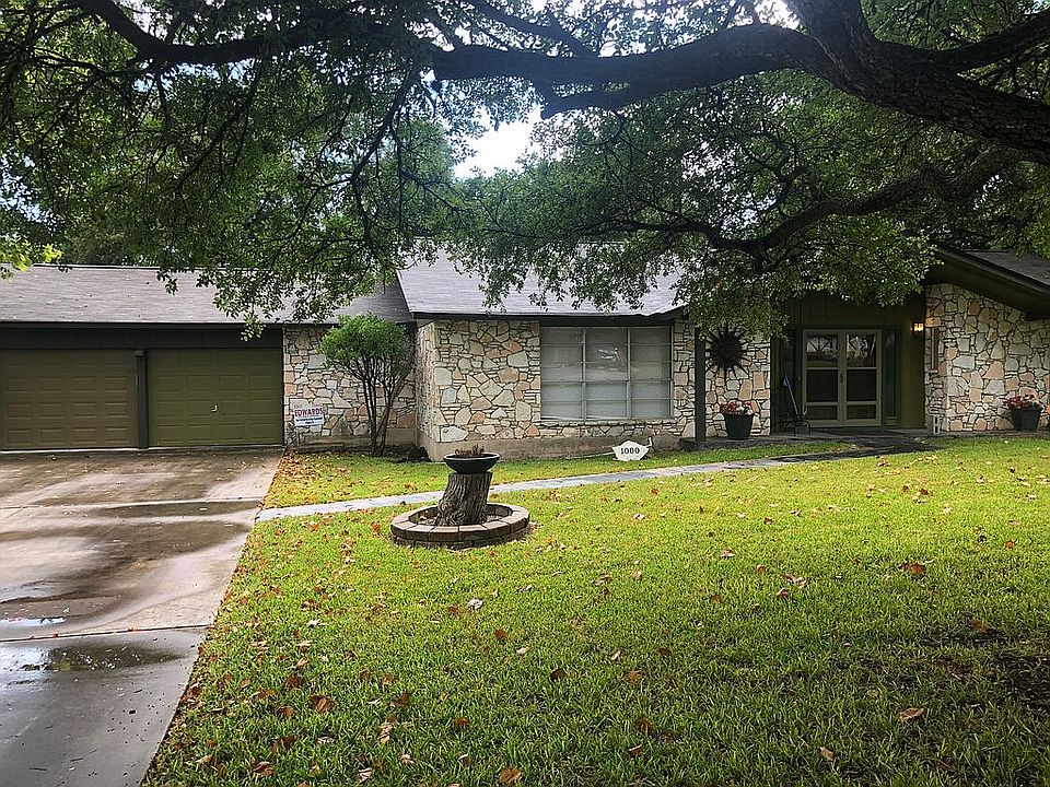 1st image of 1000 Antler Dr