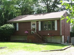 70 Meadow Sweet Trl, Saunderstown, RI 02874