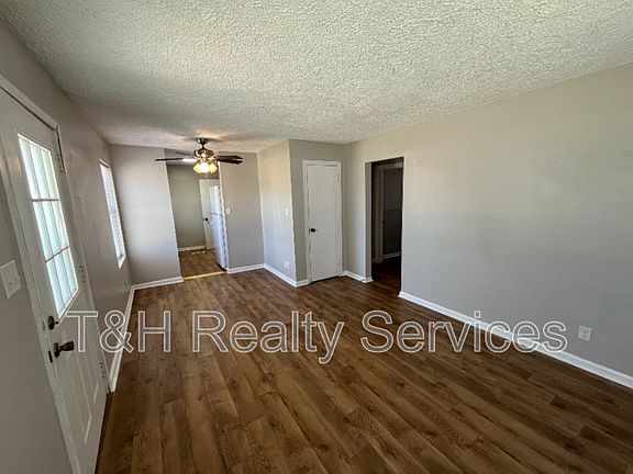 4th image of 1750 N Whittier Pl
