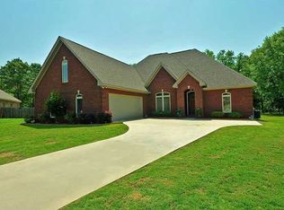 311 Poplar Grove Dr, Wetumpka, AL 36093